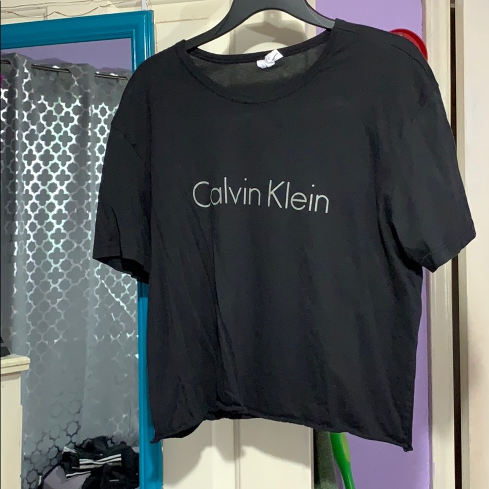Cropped Calvin Klein Tee